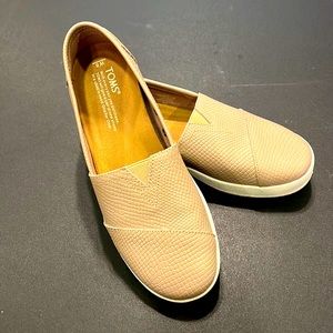 TOMS Shoes - Tan - size W8 - Never Used